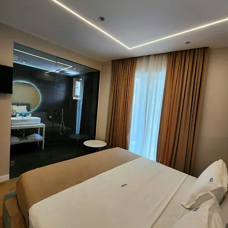 Orik & Hotel Radhimë